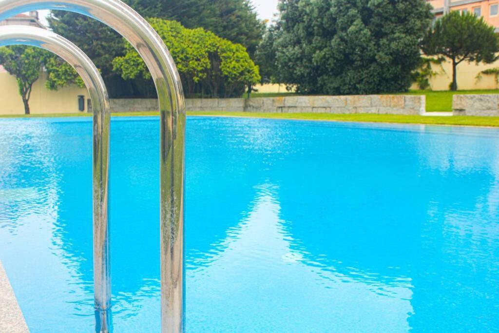 Refugio Louro • Gym - Pool - Tennis レサ・ダ・パルメイラ エクステリア 写真